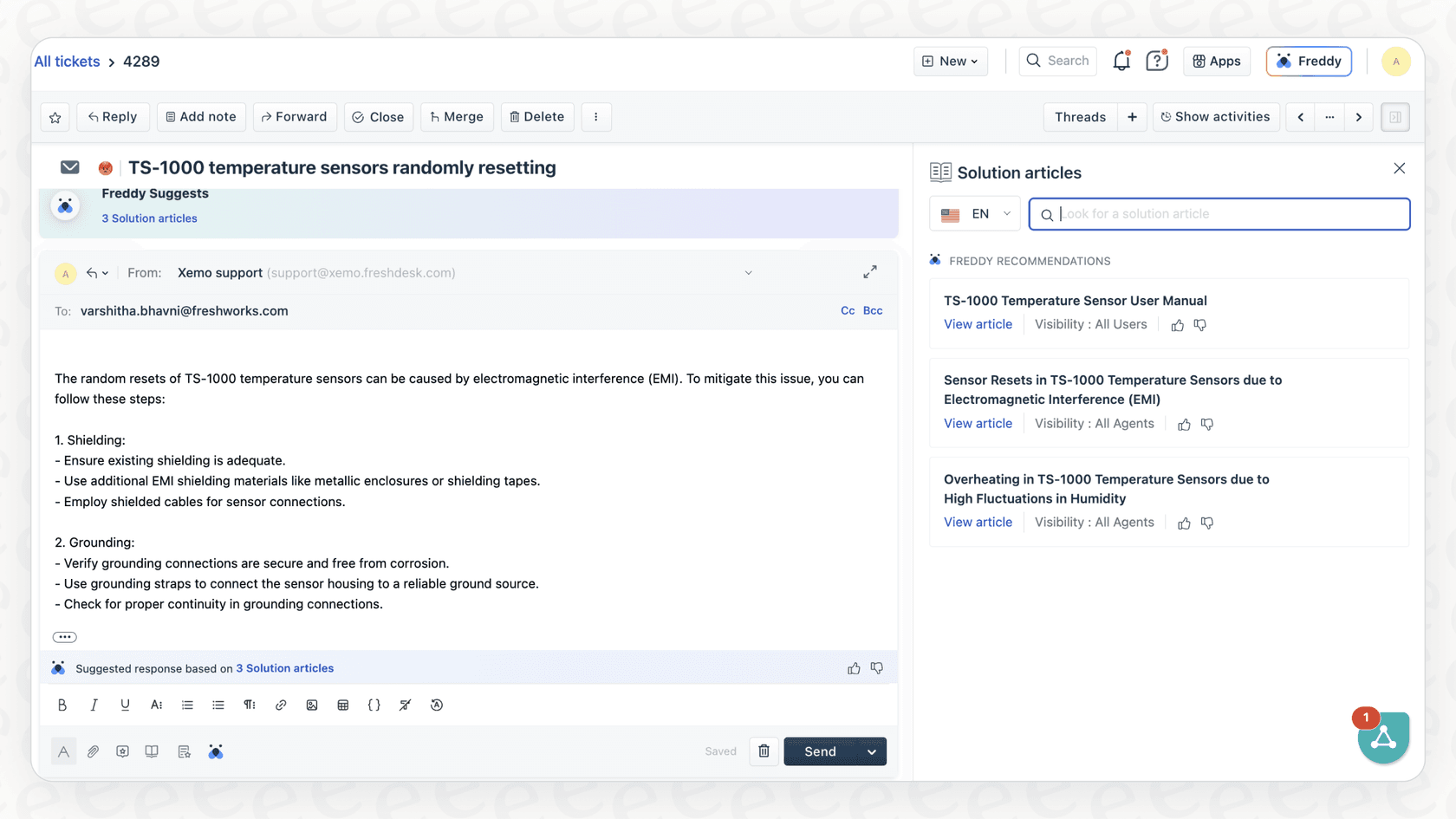 A view of Freddy AI assisting an agent, a key feature of the top customer service AI platforms from Freshdesk.